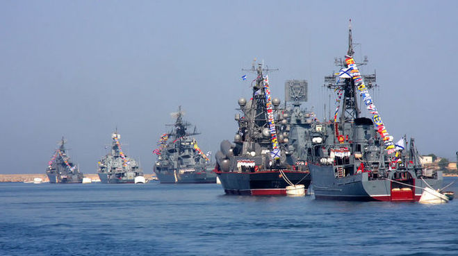 САНКТ-ПЕТЕРБУРГ на праздник ДЕНЬ  ВМФ 2 дня/1 ночь